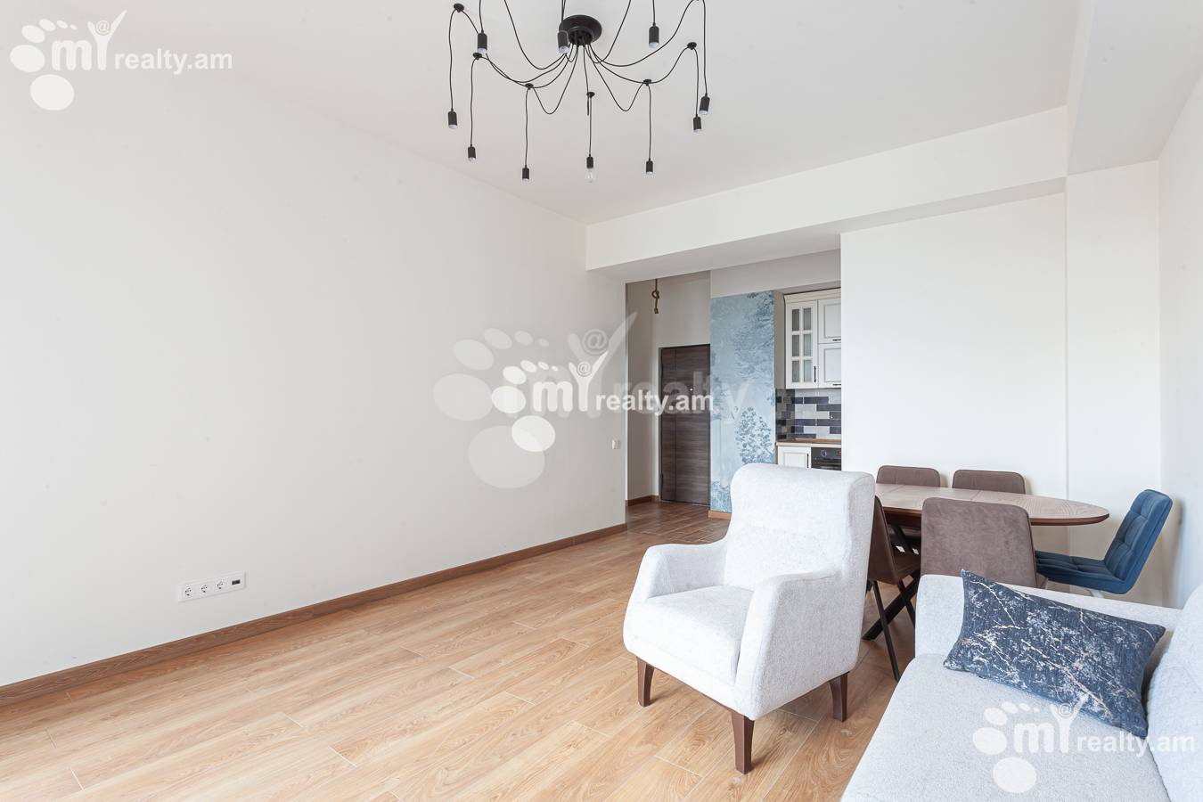 3 bedroom apartment for rent Rostom St, Center Yerevan, 155574
