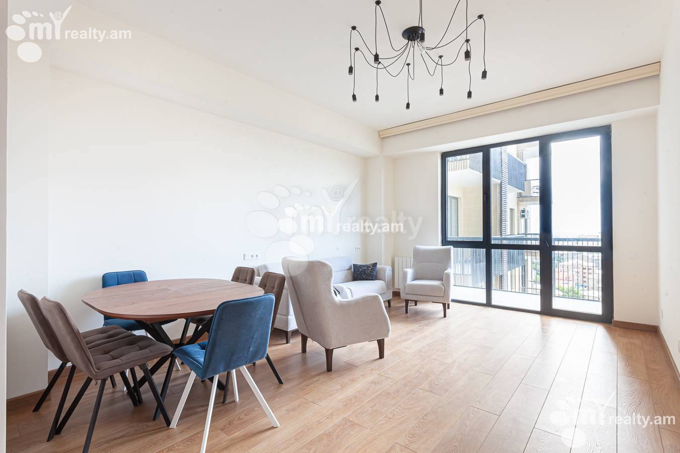 3 bedroom apartment for rent Rostom St, Center Yerevan, 155574