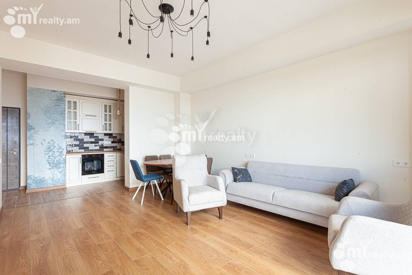 3 bedroom apartment for rent Rostom St, Center Yerevan, 155574