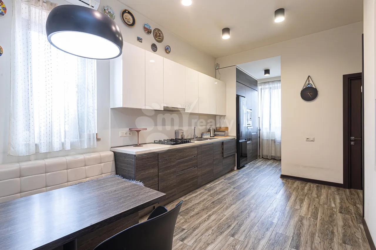 4 bedroom apartment for sale Mashtots Ave, Center Yerevan, 159618