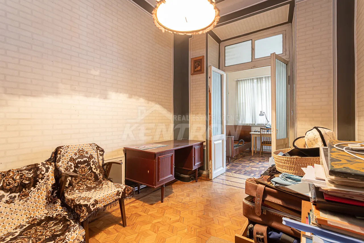 4 bedroom apartment for sale Isahakyan St, Center Yerevan, 158231