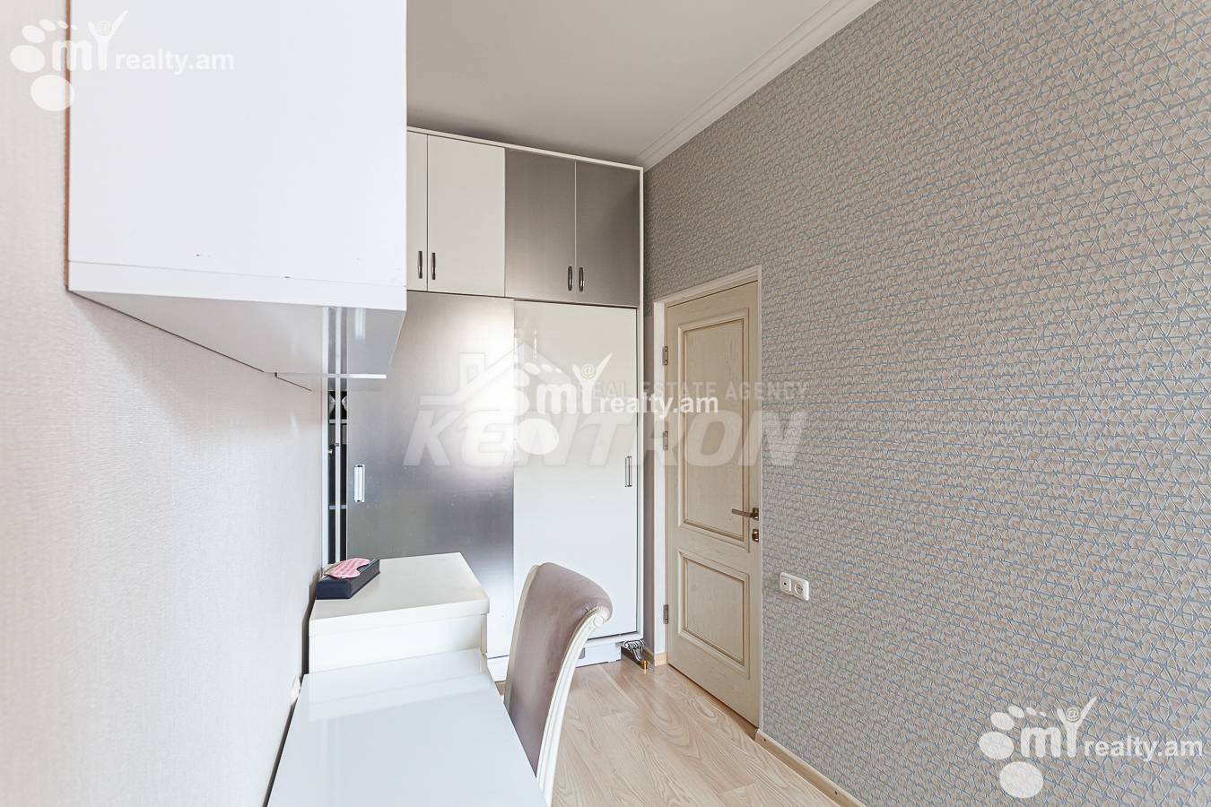 3 bedroom apartment for sale Saryan St, Center Yerevan, 154974