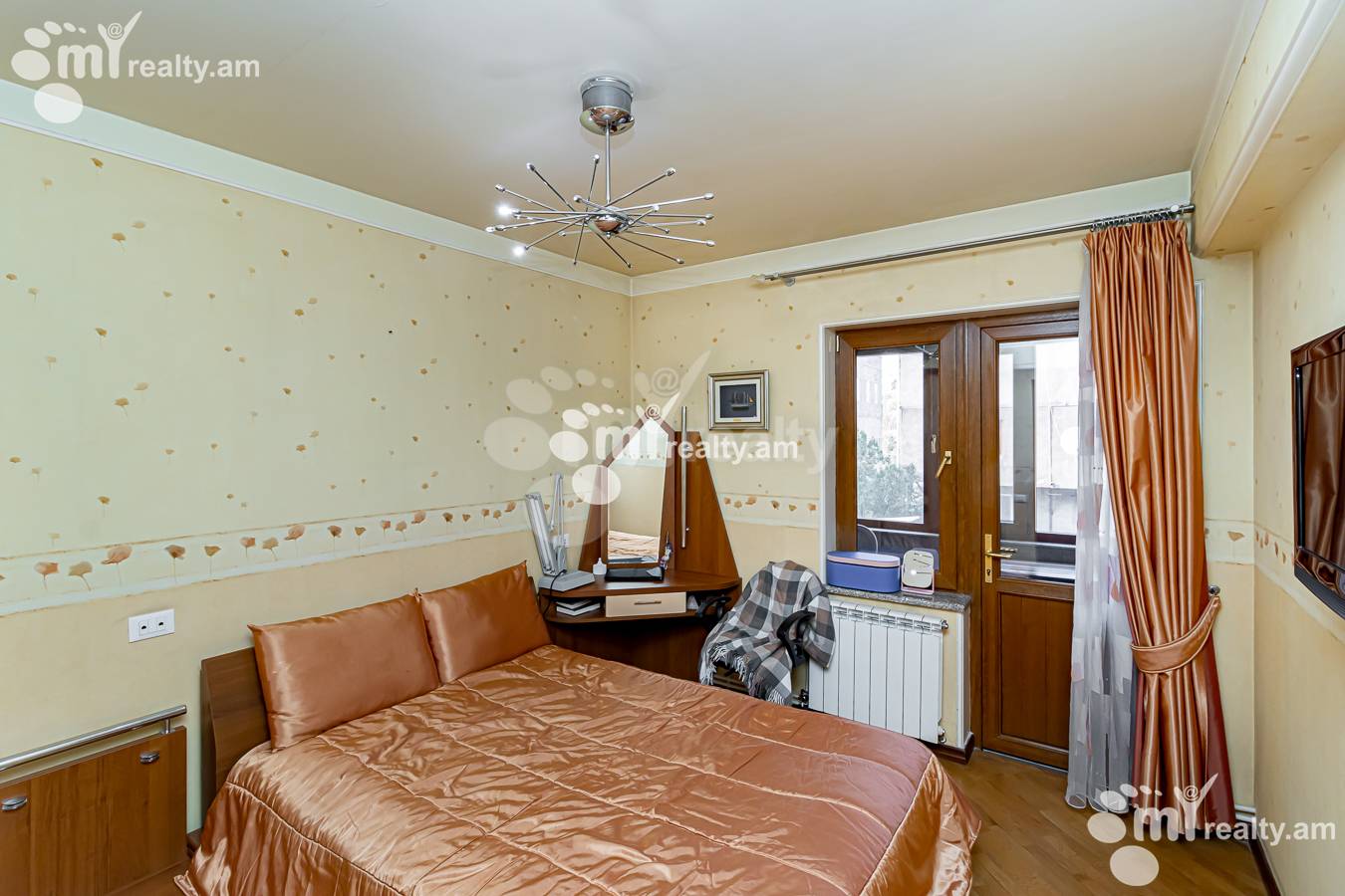 Купить 3 комнатную квартиру Орбели Ехбайрнери ул, Арабкир Ереван, 153788