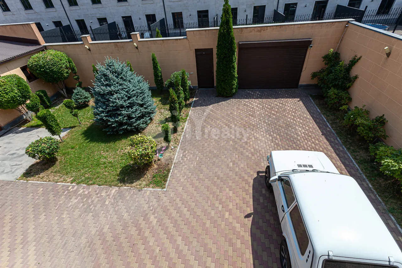 House for sale G 1 dis., Ajapnyak Yerevan, 161278
