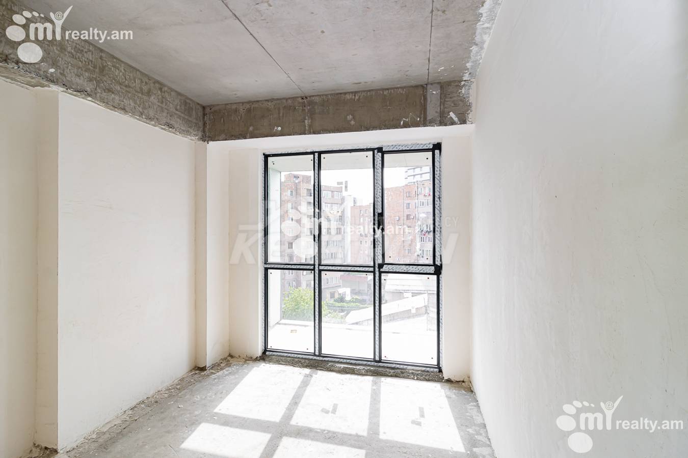 Купить 4 комнатную квартиру Гогол ул., Канакер-Зейтун Ереван, 149792