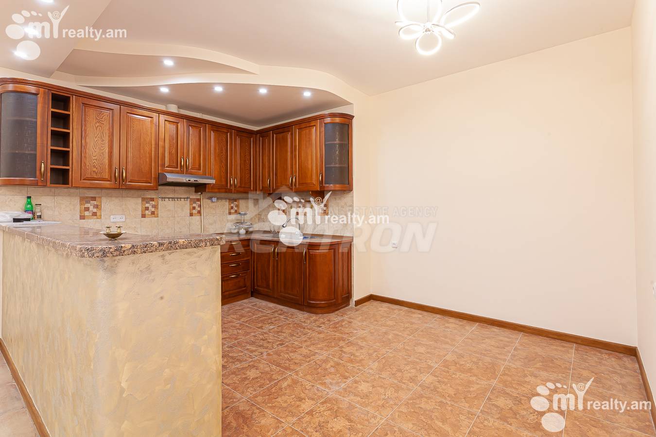 3 սենյականոց բնակարան  Կոմիտասի պող, Արաբկիր Երևան, 152281