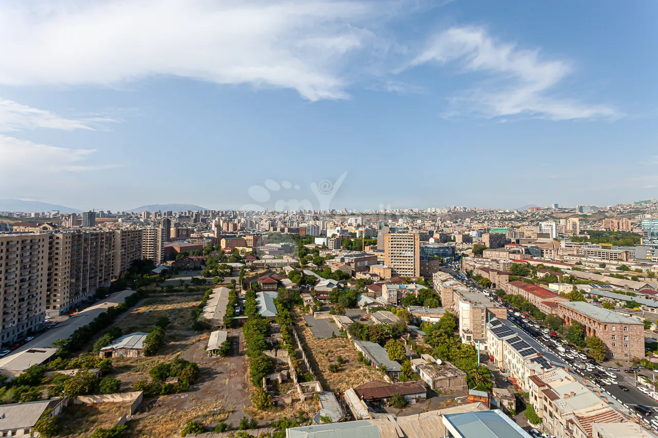 4 bedroom apartment for sale خیابان آرشاکونیاک, مرکز شهر ایروان, 161556