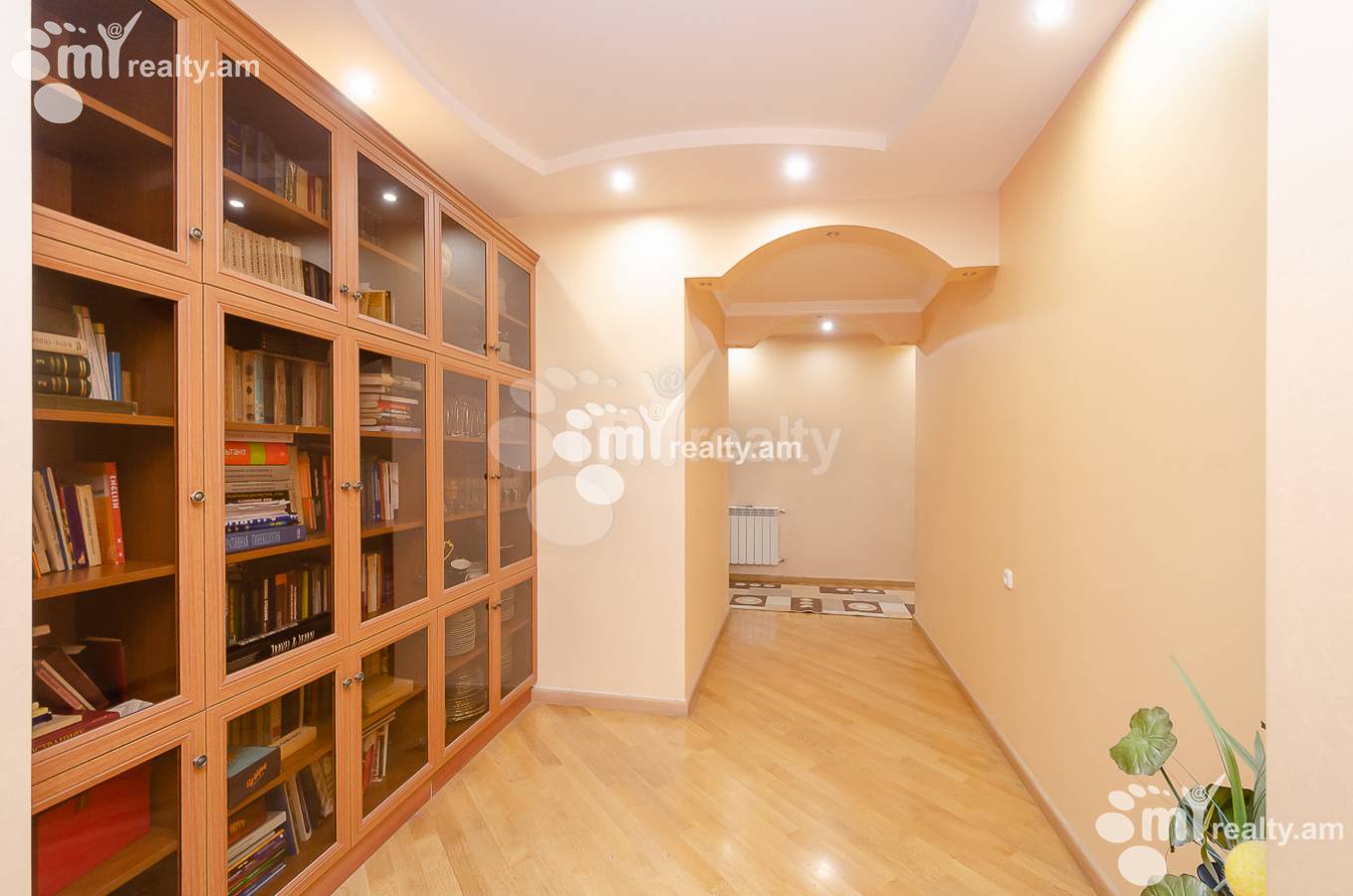 4 սենյականոց բնակարան  Օրբելի Եղբայրների փող, Արաբկիր Երևան, 144354