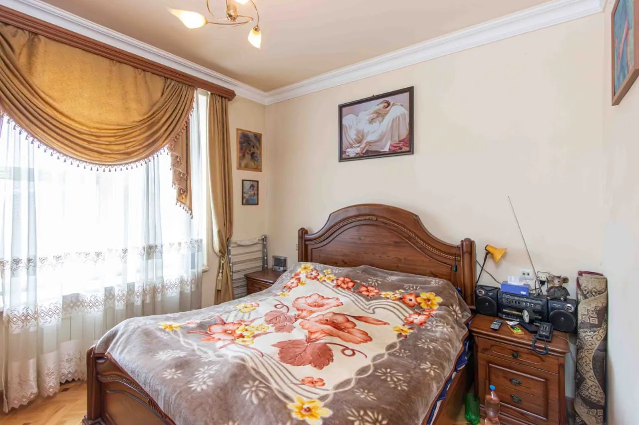 4 bedroom apartment for sale Leninakan St, Adjapnyak Yerevan, 160232