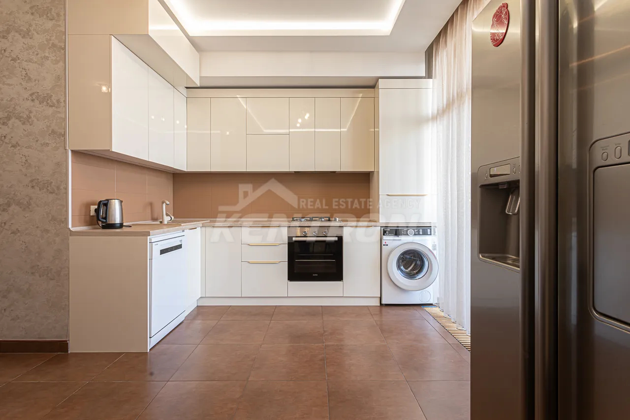 4 bedroom apartment for rent Baghramyan av(Arabkir), Arabkir Yerevan, 158370