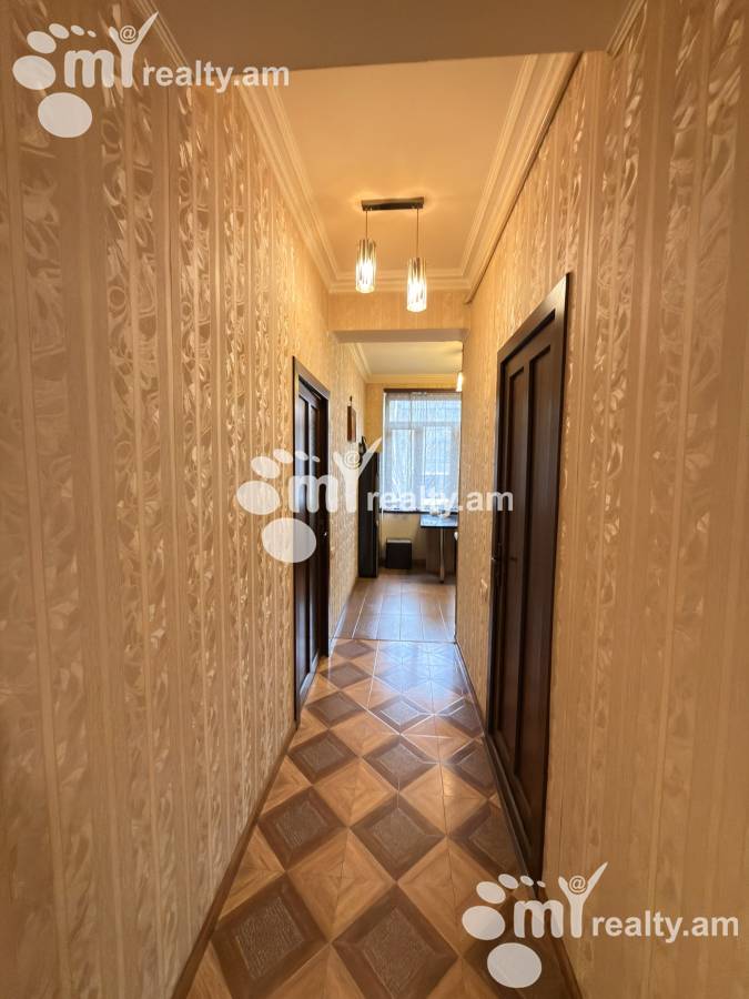 3 bedroom apartment for sale خیابان کومیتاس, عربگیر ایروان, 158530