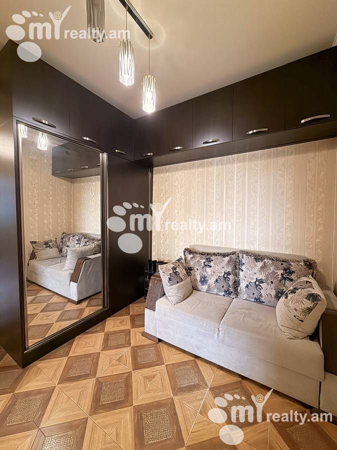 3 bedroom apartment for sale خیابان کومیتاس, عربگیر ایروان, 158530