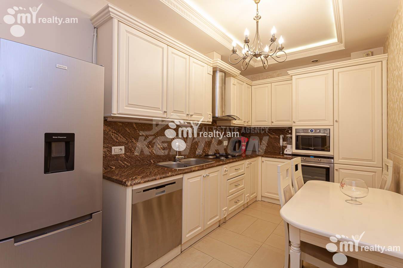 3 bedroom apartment for sale خیابان آرام, مرکز شهر ایروان, 154855