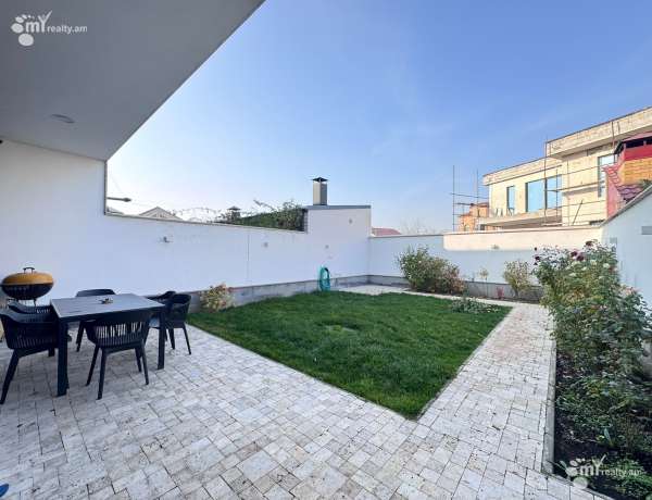 arandznatun-vacharq-Yerevan-Avan