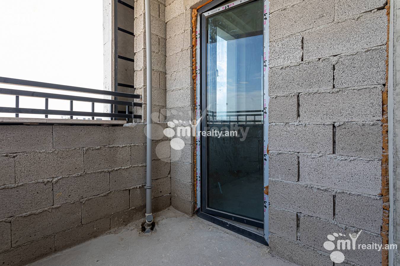 3 bedroom apartment for sale Tsovakal Isakov Ave, Center Yerevan, 156850