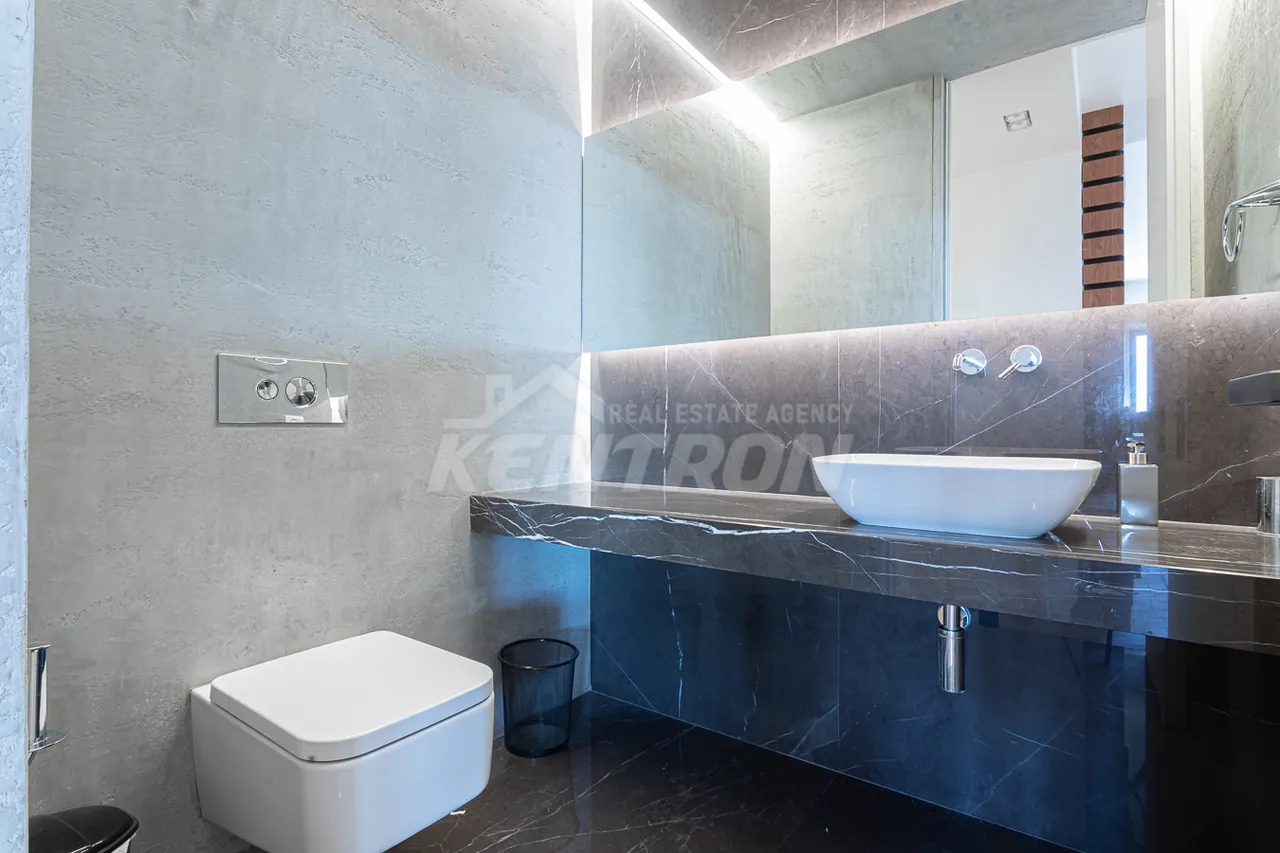 4 սենյականոց բնակարան  Պուշկինի փող, Կենտրոն Երևան, 157580