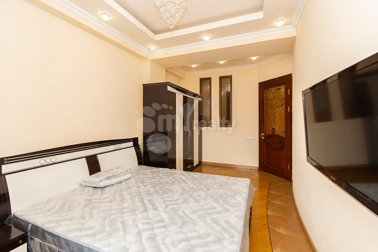 3 bedroom apartment for rent خیابان واردانانتس, مرکز شهر ایروان, 160007