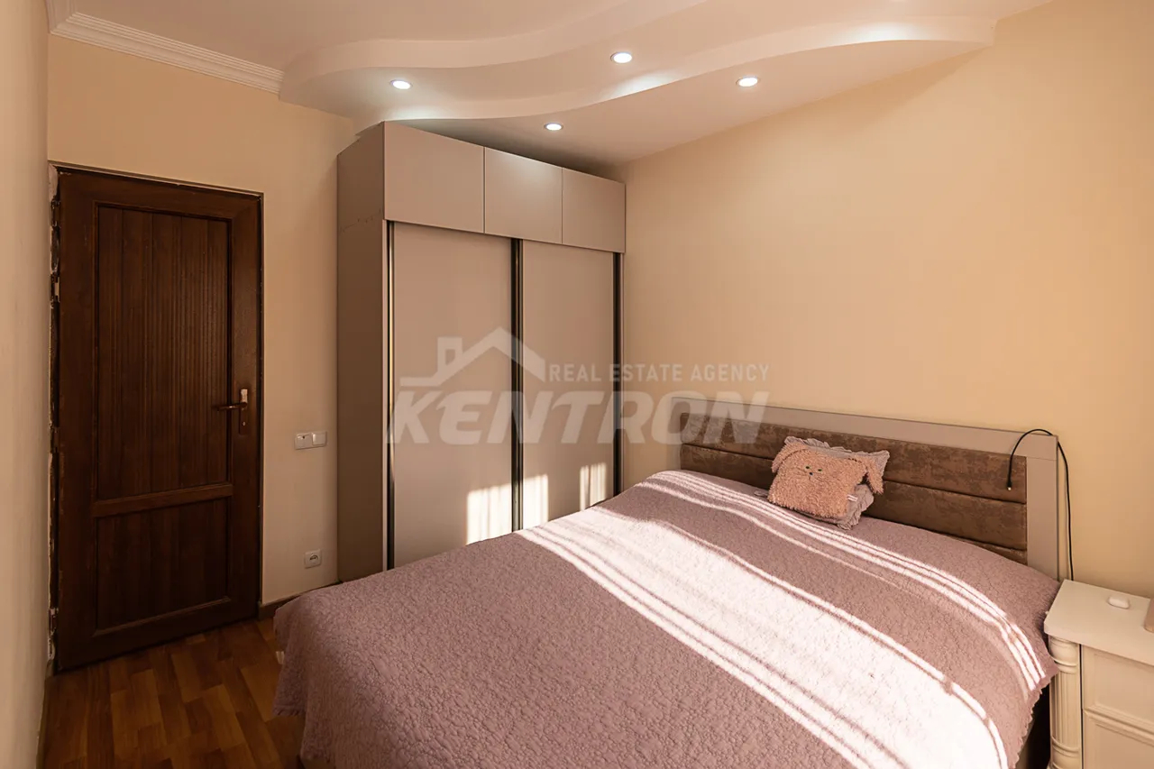 3 bedroom apartment for sale Hr.Kochar St, Arabkir Yerevan, 159108
