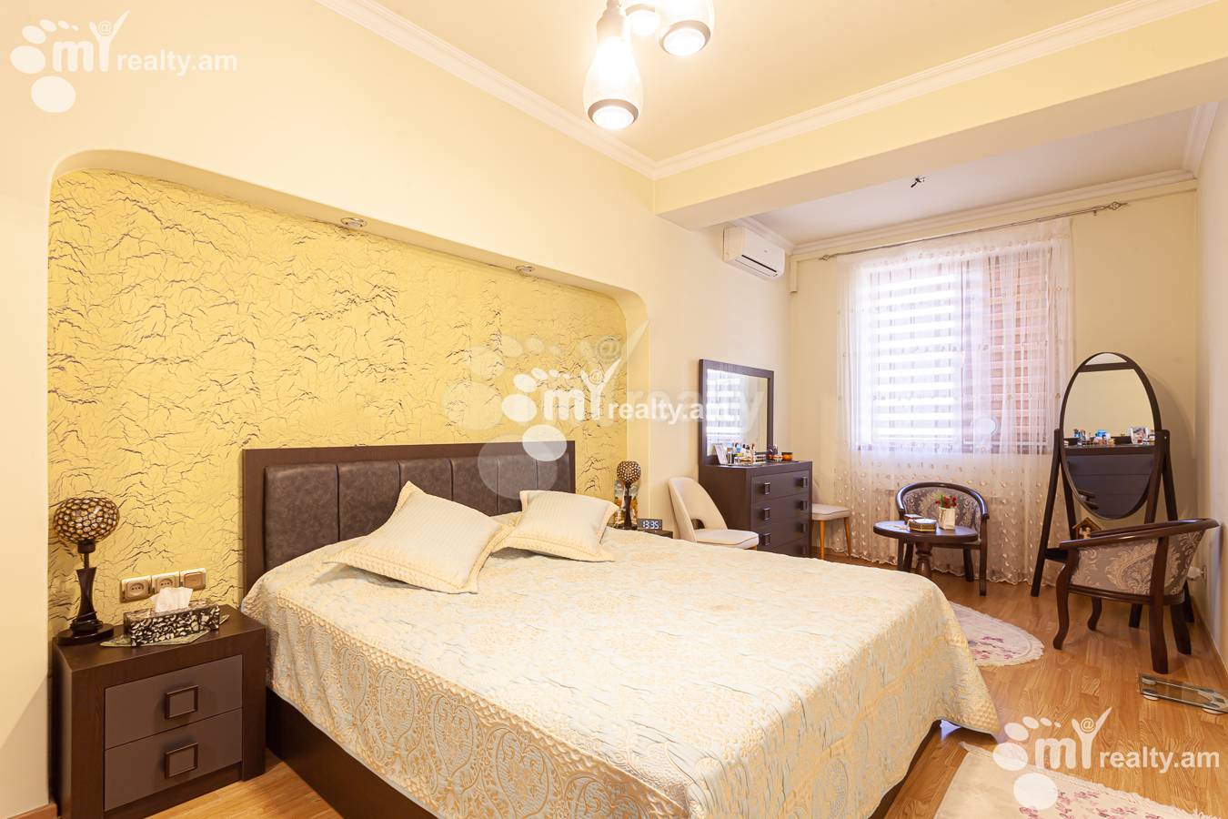 4 սենյականոց բնակարան  Անտառային փող, Կենտրոն Երևան, 156022