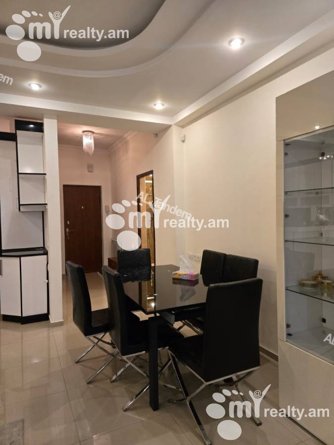 3 bedroom apartment for rent خیابان ساریان, مرکز شهر ایروان, 156975
