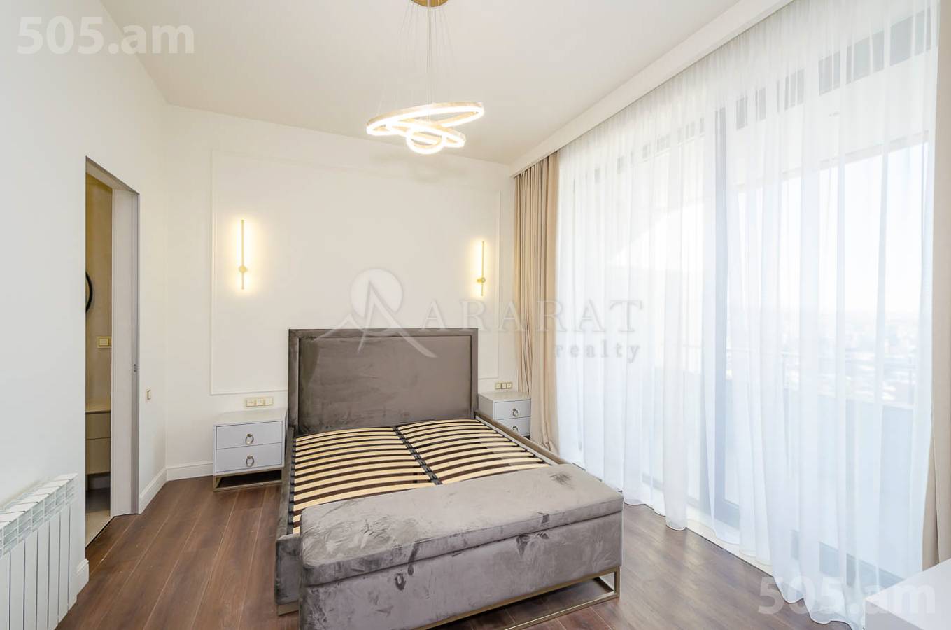 4 սենյականոց բնակարան վարձով , Կենտրոն Երևան, 153305