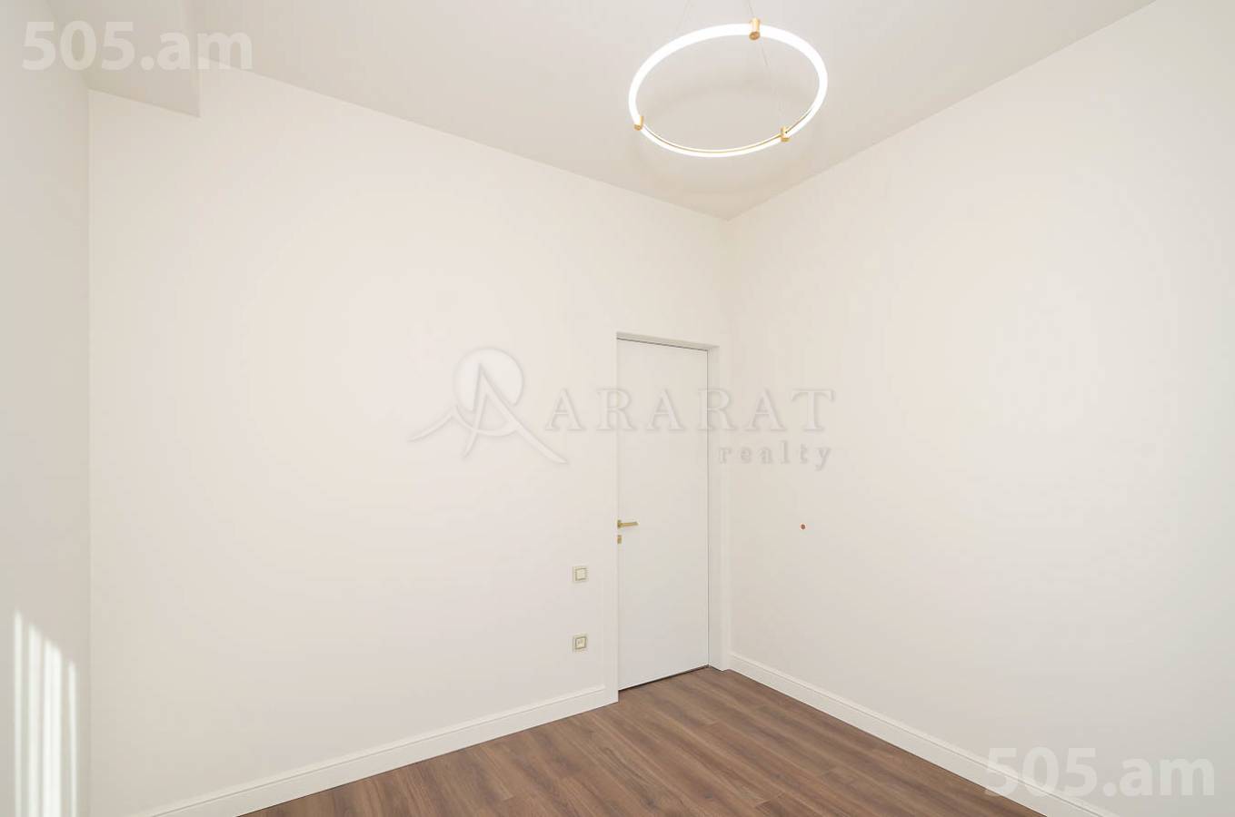 4 սենյականոց բնակարան վարձով , Կենտրոն Երևան, 153305