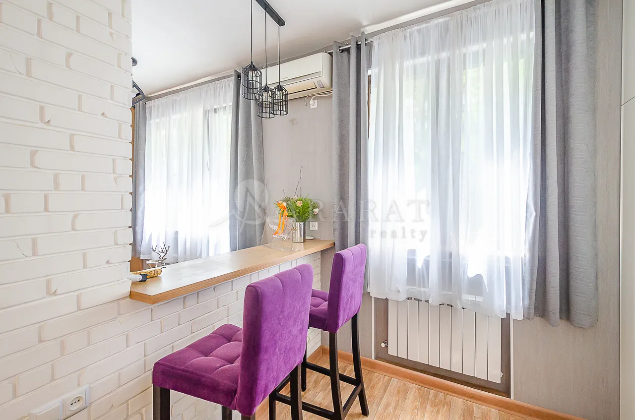 Снять 2 комнатную квартиру Бузанд ул, Центр Ереван, 158905