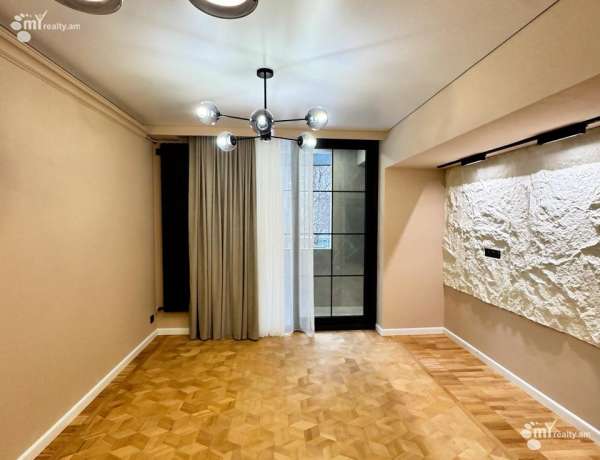 2-senyakanoc-bnakaran-vacharq-Yerevan-Center