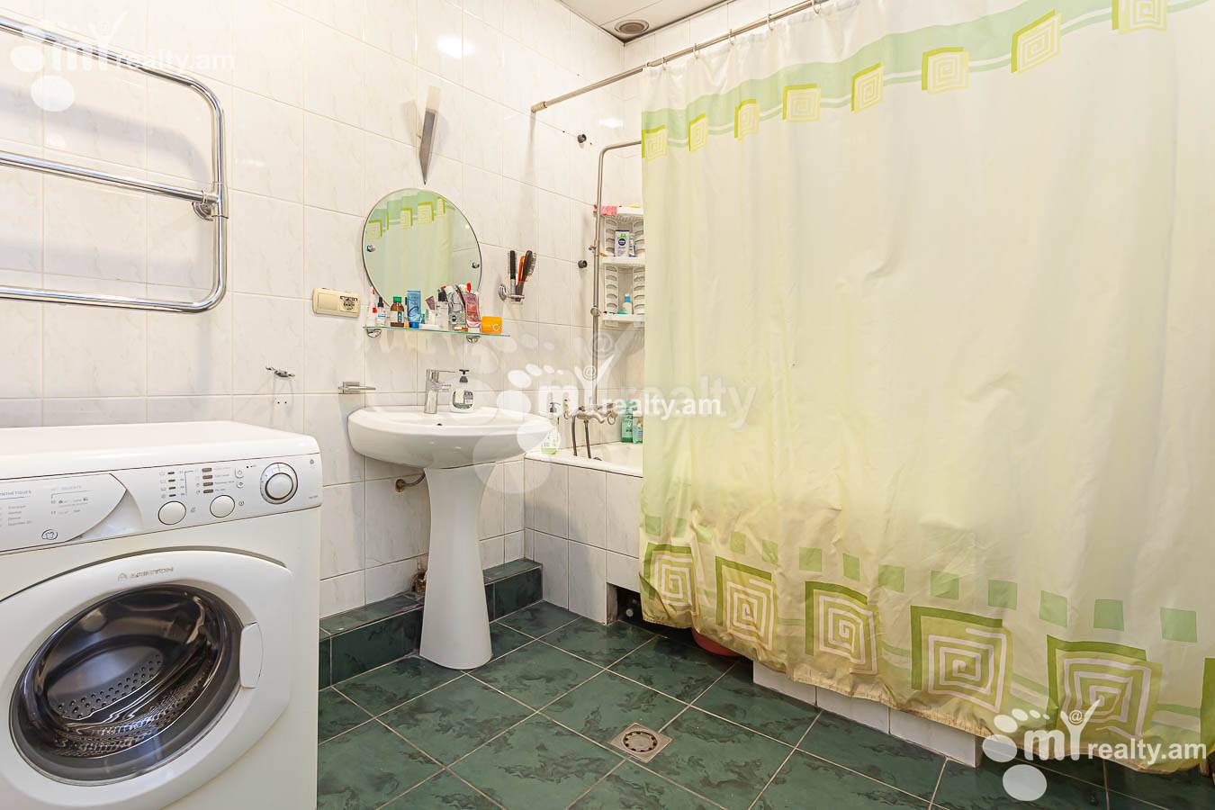 4 bedroom apartment for sale Zarobyan St, Center Yerevan, 153688