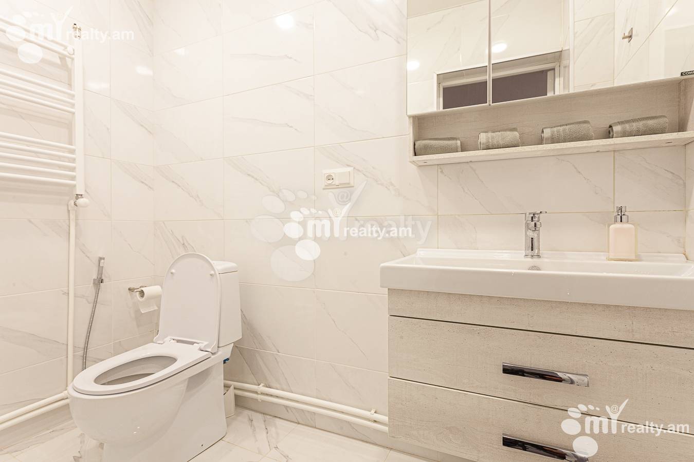4 bedroom apartment for rent Antarayin St, Center Yerevan, 147902