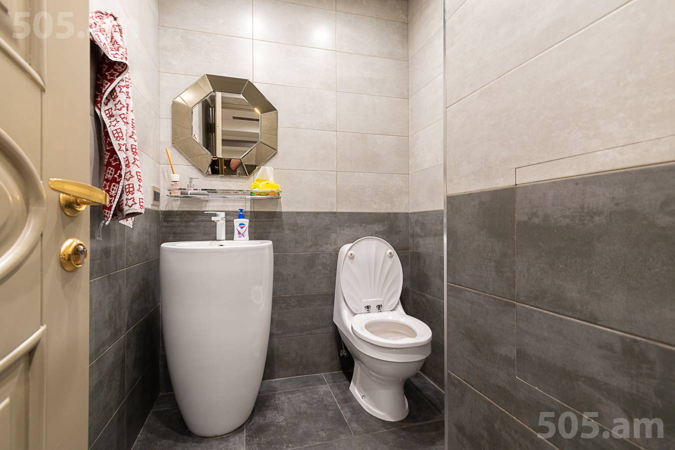 6 սենյականոց բնակարան  Ա.Մանուկյան փող, Կենտրոն Երևան, 153026