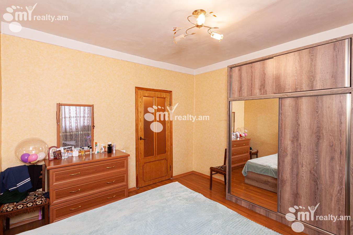 4 bedroom apartment for sale Kajaznuni St, Center Yerevan, 143099
