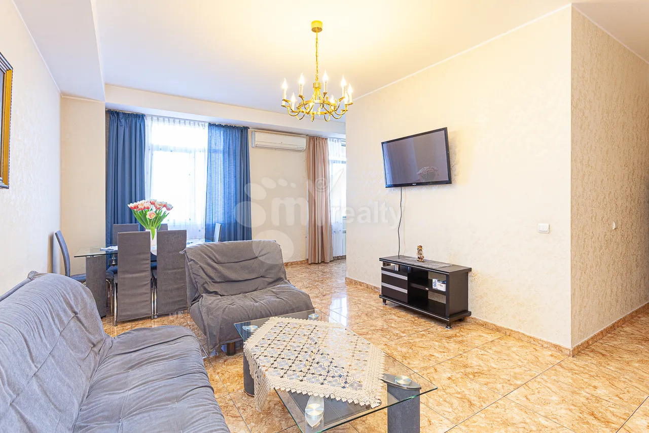 3 bedroom apartment for sale Tsitsernakaberd Highway, Center Yerevan, 158900