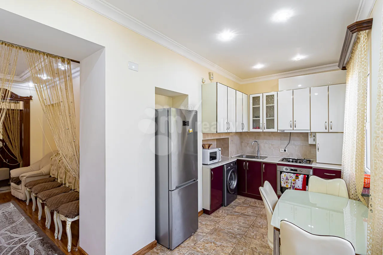 3 bedroom apartment for rent Agatangeghos St, Center Yerevan, 161490