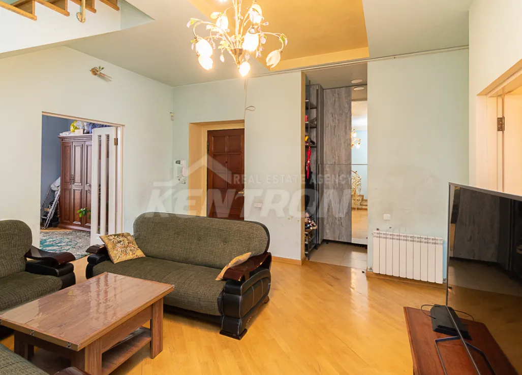 5 bedroom apartment for sale Zakyan St, Center Yerevan, 161876