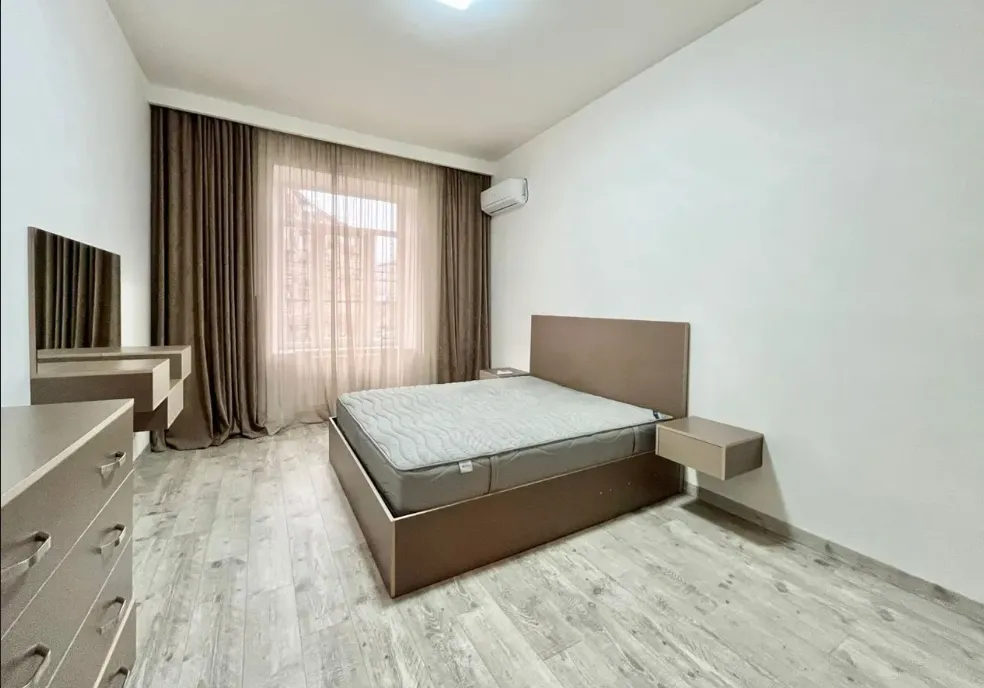 3 սենյականոց բնակարան վարձով Չարենցի փող, Կենտրոն Երևան, 159825