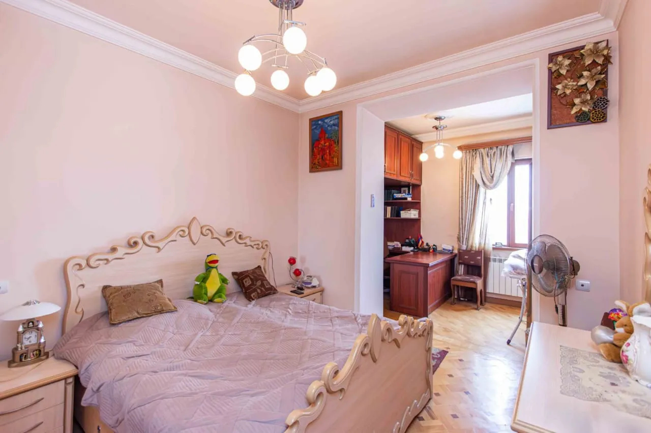 4 bedroom apartment for sale Leninakan St, Ajapnyak Yerevan, 160232