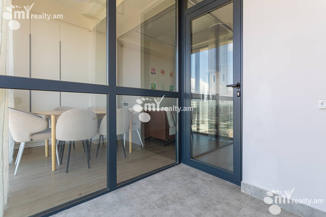 2 սենյականոց բնակարան վարձով Կ. Ուլնեցու փող., Քանաքեռ-Զեյթուն Երևան, 156811