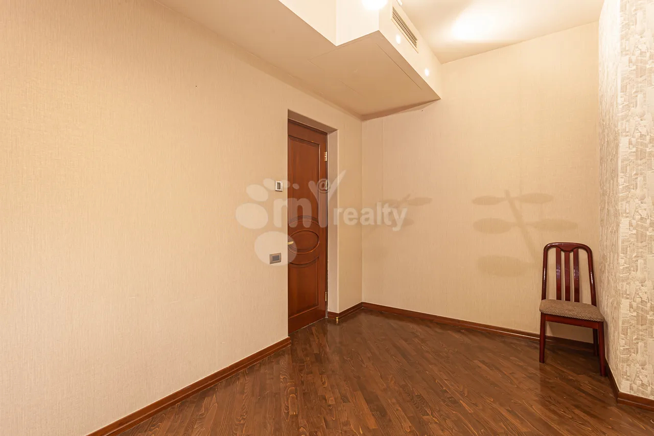 4 bedroom apartment for sale A.Manukyan St, Center Yerevan, 161690
