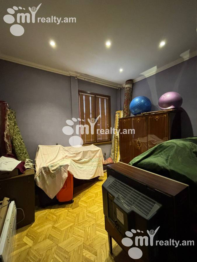 3 bedroom apartment for sale Vardanants St, Center Yerevan, 156126