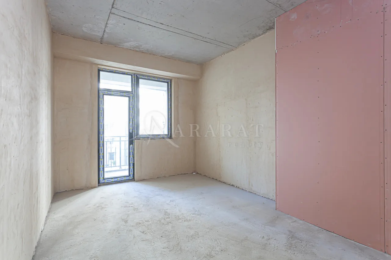 4 bedroom apartment for sale خیابان گِریبودوف, عربگیر ایروان, 161910