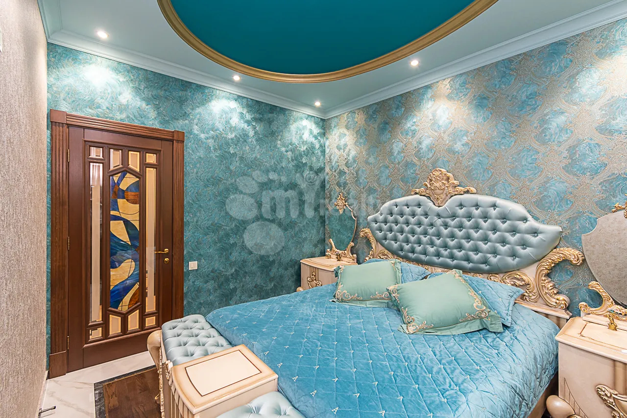 3 bedroom apartment for rent rue d'Amiryan, Center Yerevan, 161369