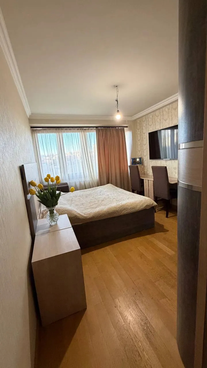 3 bedroom apartment for sale خیابان اِ. کوچار, مرکز شهر ایروان, 161131