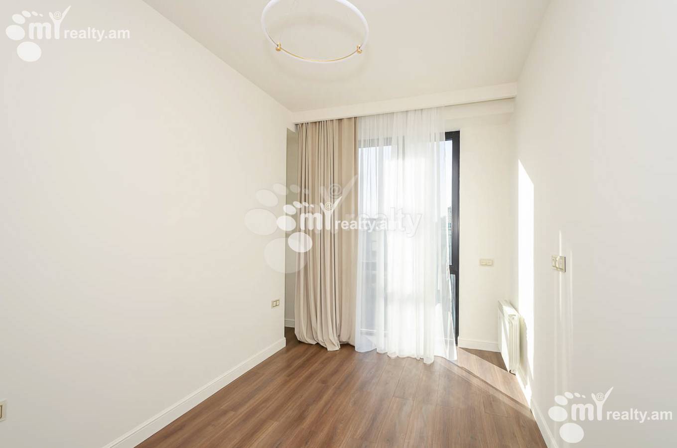 4 սենյականոց բնակարան վարձով Անտառային, Գ.Էմինի փող., Կենտրոն Երևան, 153304
