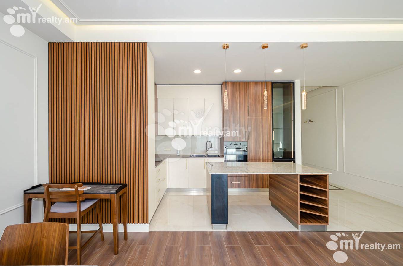 4 սենյականոց բնակարան վարձով Անտառային, Գ.Էմինի փող., Կենտրոն Երևան, 153304