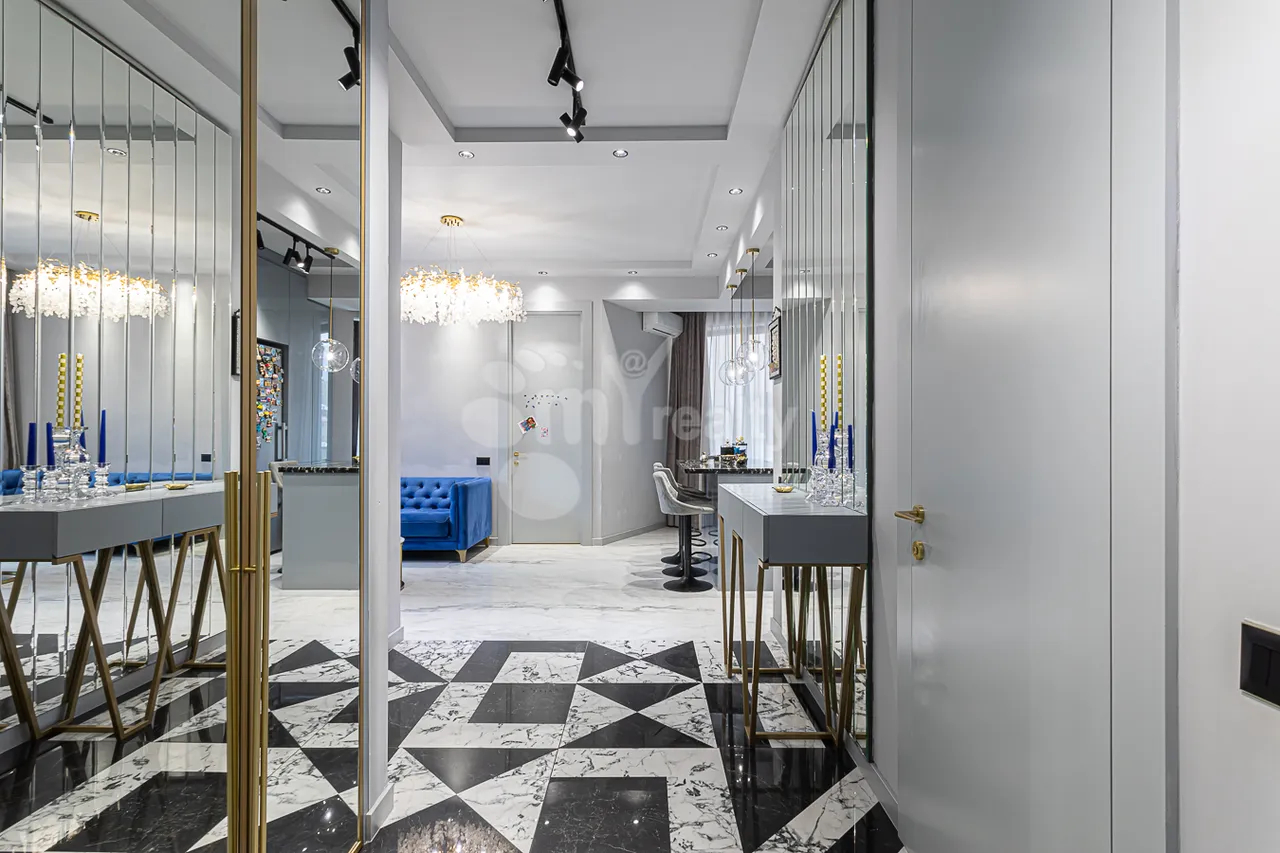 3 սենյականոց բնակարան վարձով Բուզանդի փող, Կենտրոն Երևան, 159631