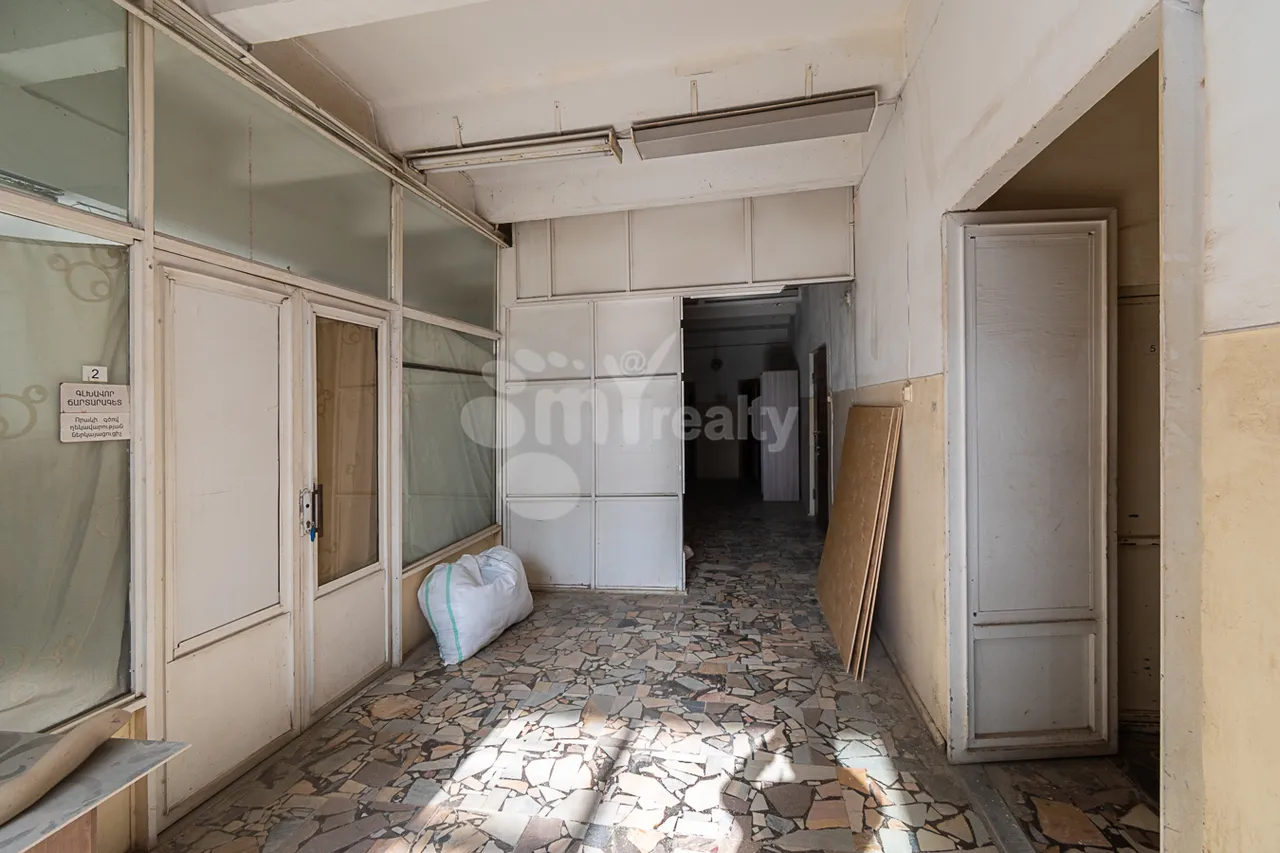 Commercial property for sale Fuchik St, Ajapnyak Yerevan, 160372