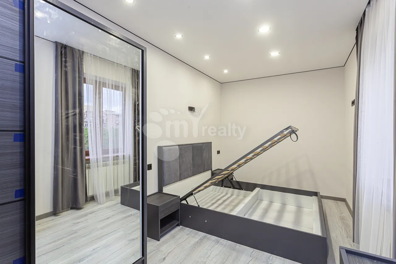 4 bedroom apartment for sale Hr.Kochar St, Arabkir Yerevan, 160498