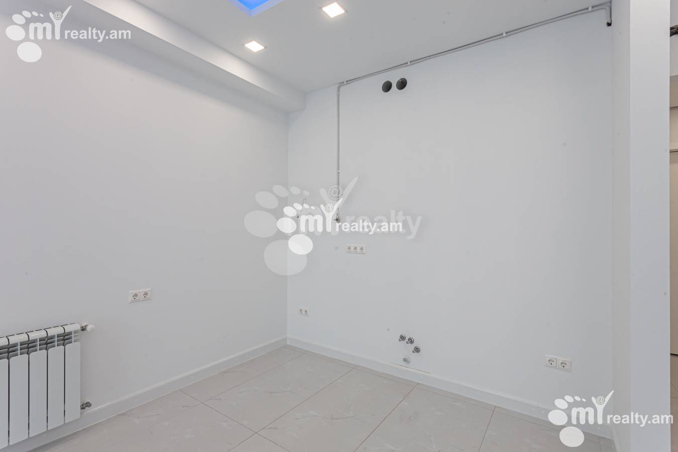 Купить 3 комнатную квартиру Антараин ул Г. Эмина, Центр Ереван, 152074