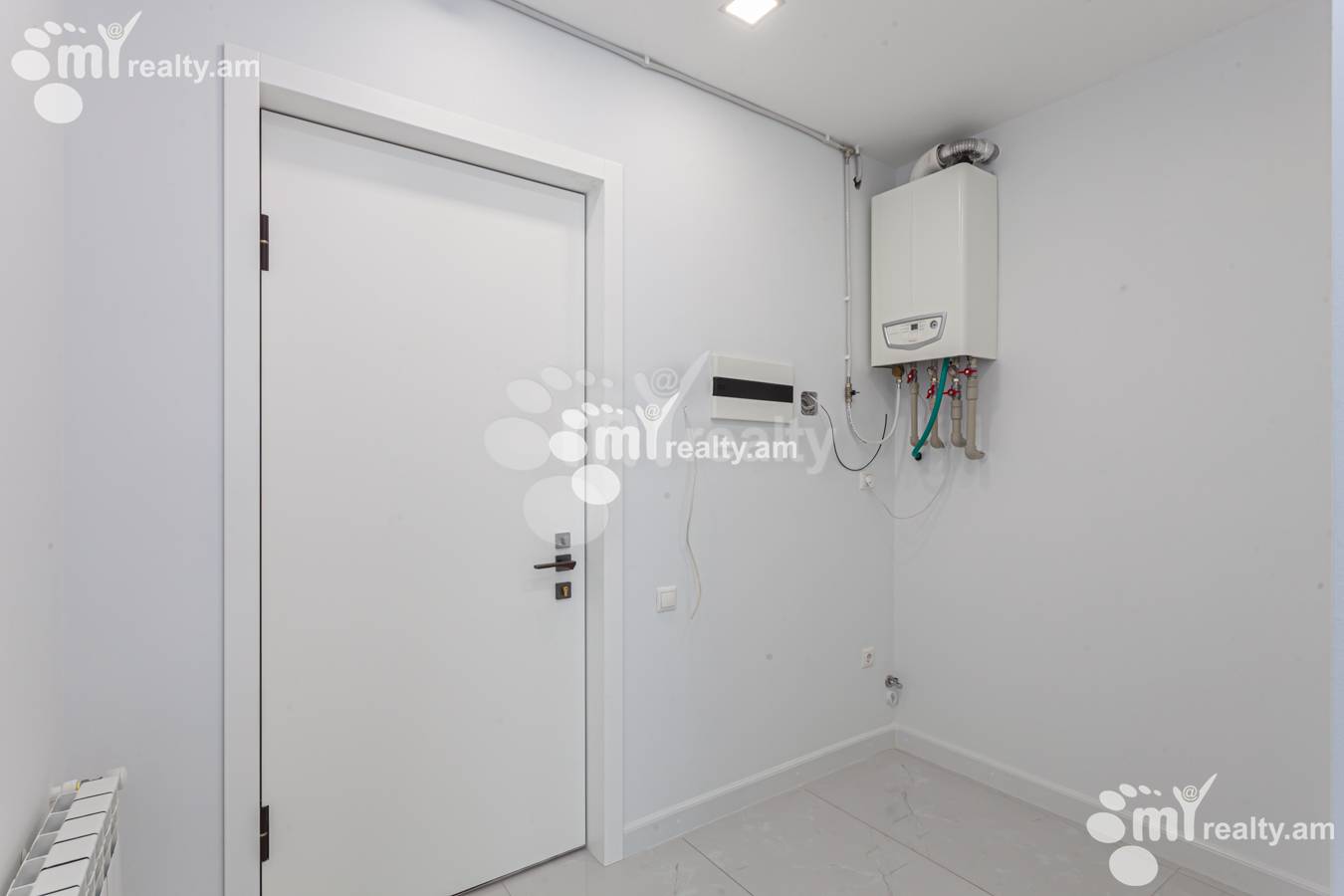 Купить 3 комнатную квартиру Антараин ул Г. Эмина, Центр Ереван, 152074